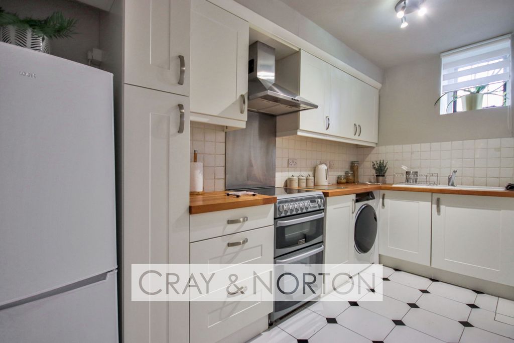 Property photo 2 of 5 Photo 2