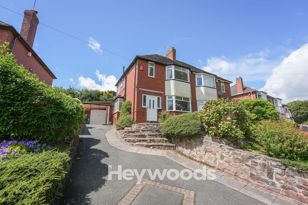 Property photo 1 of 39