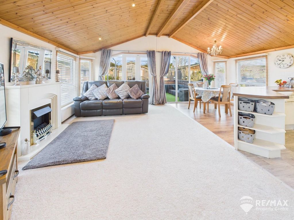 Property photo 3 of 18 Living Area.Jpg