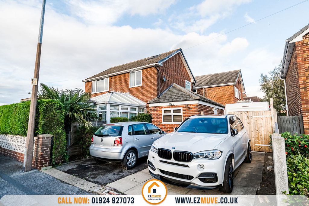 Property photo 1 of 44