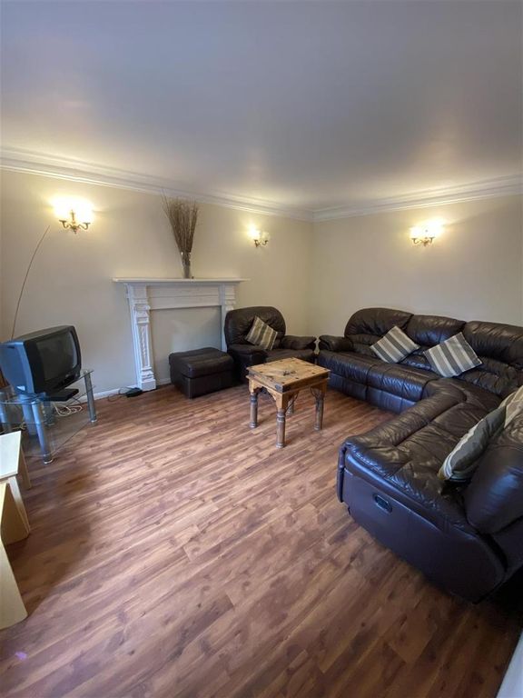 Property photo 3 of 11 Img_2584 (Large).Jpg