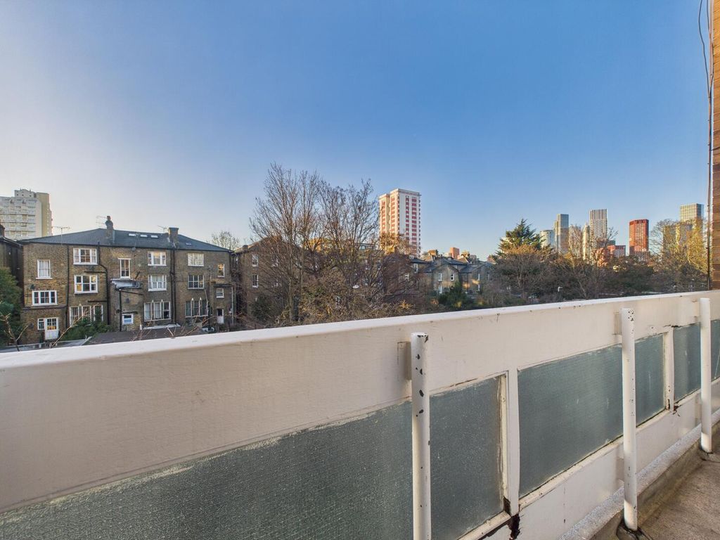 Property photo 1 of 9 Balcony