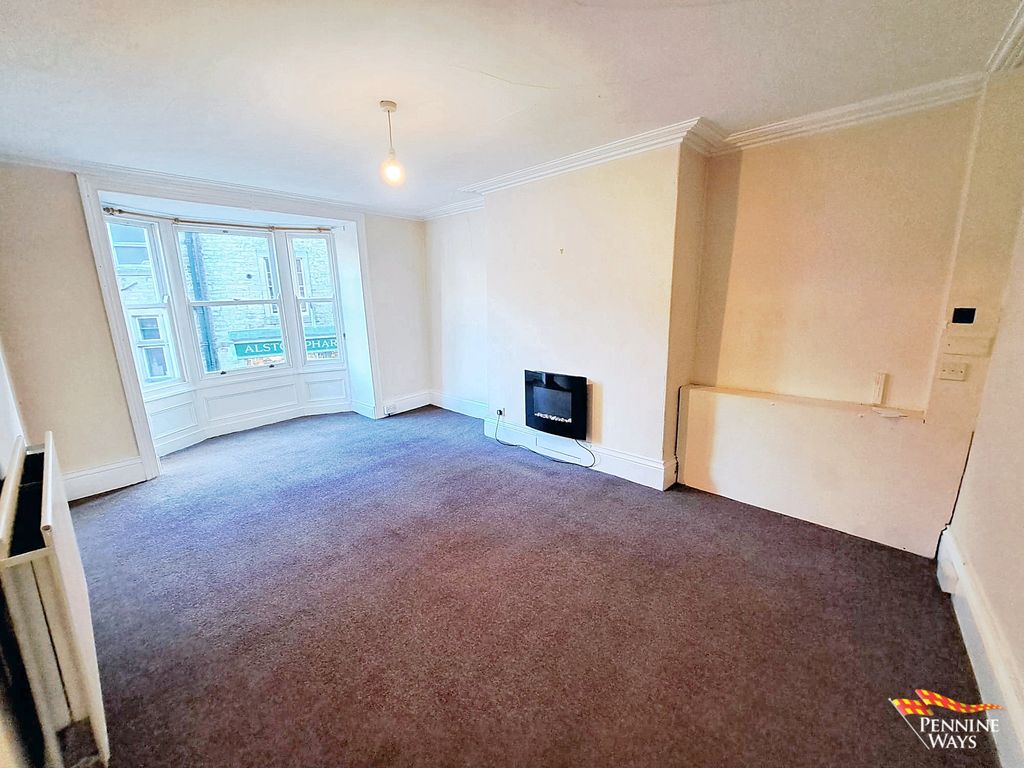 Property photo 3 of 16 Living Room