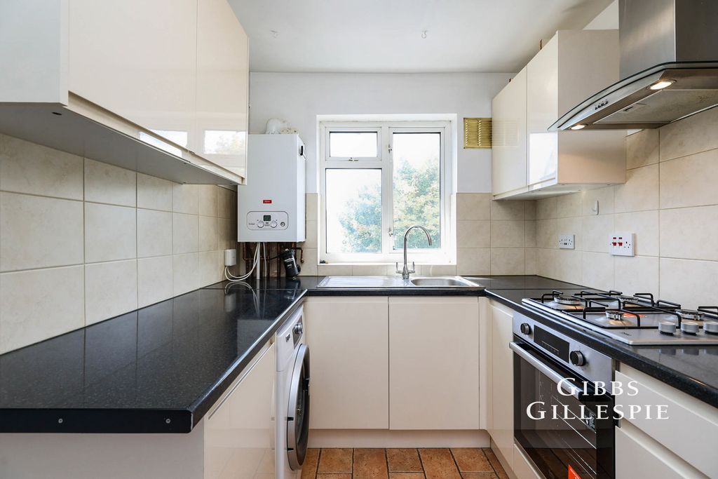 Property photo 2 of 10 Photo