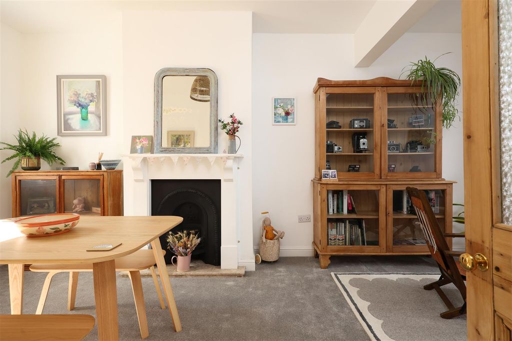 Property photo 3 of 26