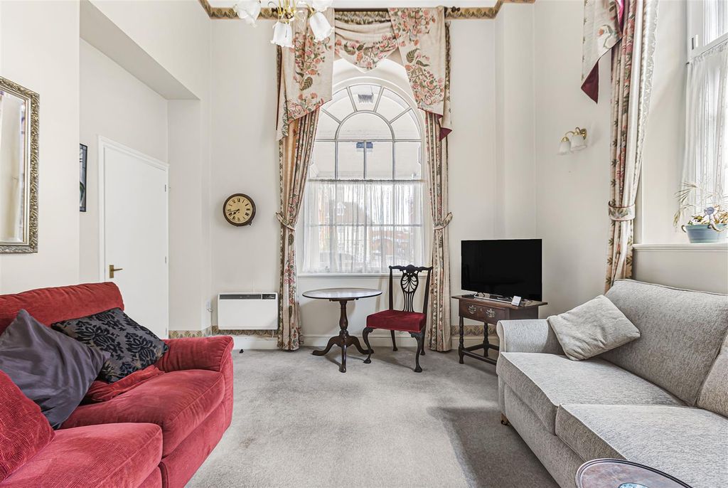 Property photo 2 of 19 36_19719.Jpg