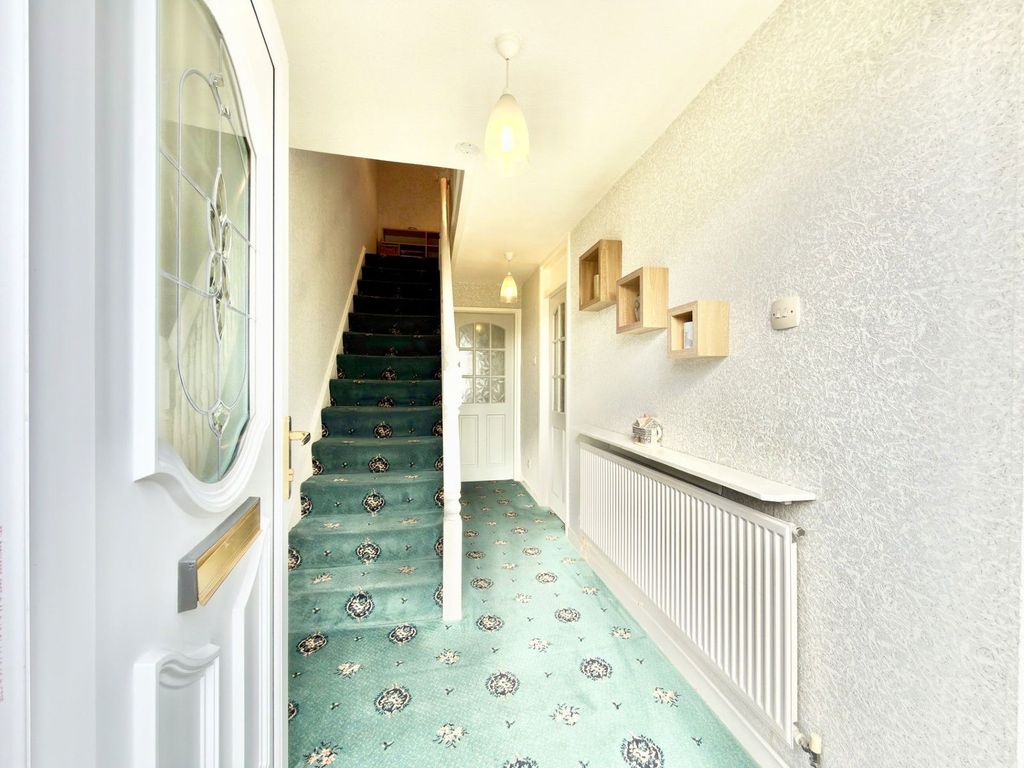 Property photo 3 of 35