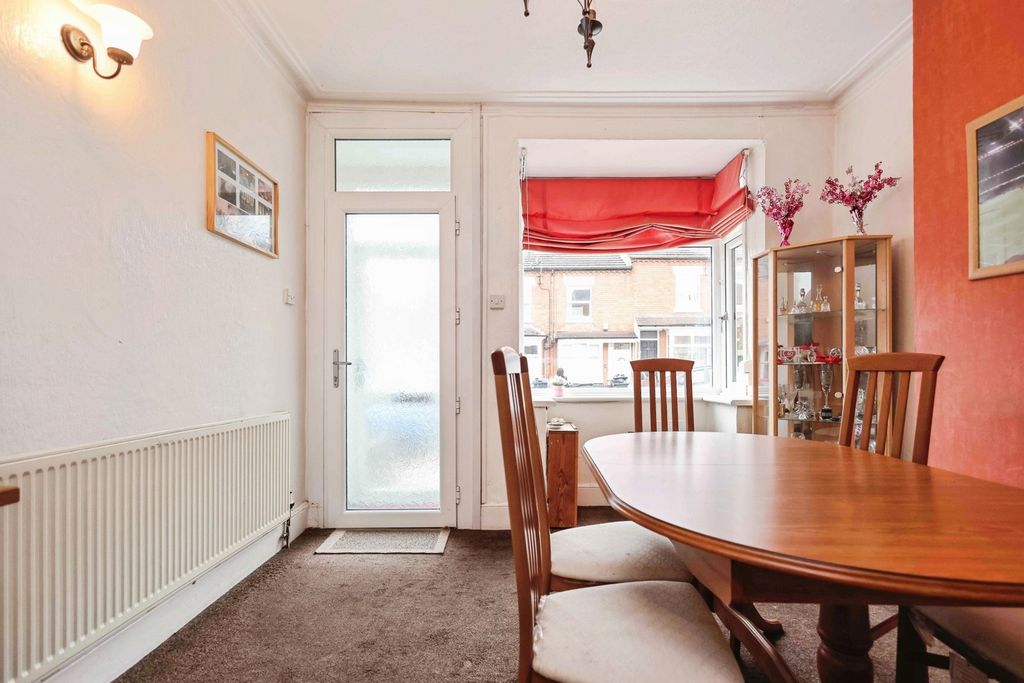 Property photo 2 of 17 Dining Room