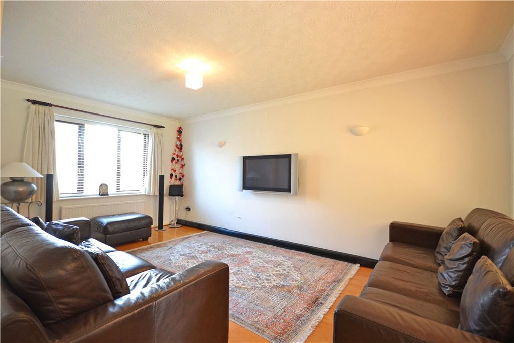 Property photo 2 of 16 Picture No. 14