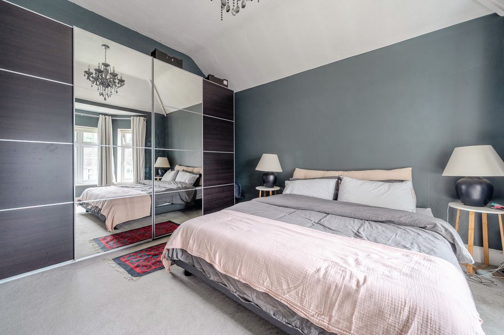 Additional image 14 of 5 bed detached house for saleGravel Road, Farnborough GU14