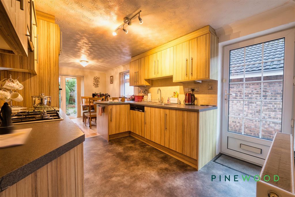 Property photo 3 of 17 Kitchen /Diner