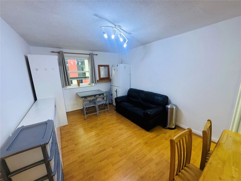 Property photo 1 of 7 Picture No. 01