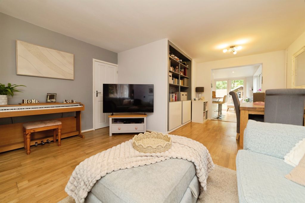 Property photo 3 of 25