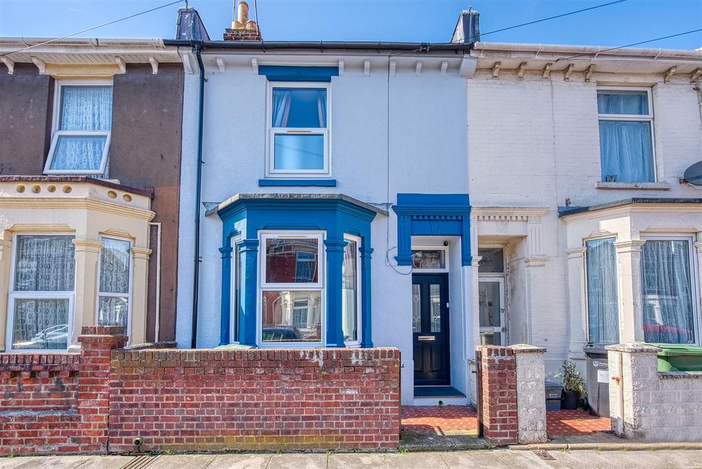 Property photo 1 of 15 Alverstone Road__167.Jpg