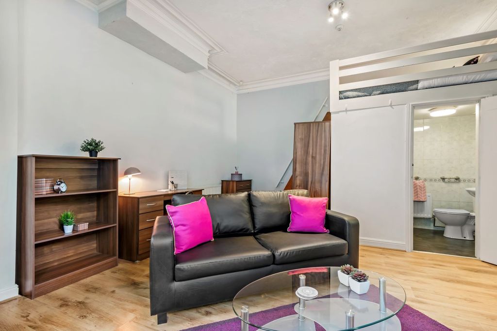 Property photo 1 of 5 Property Photo