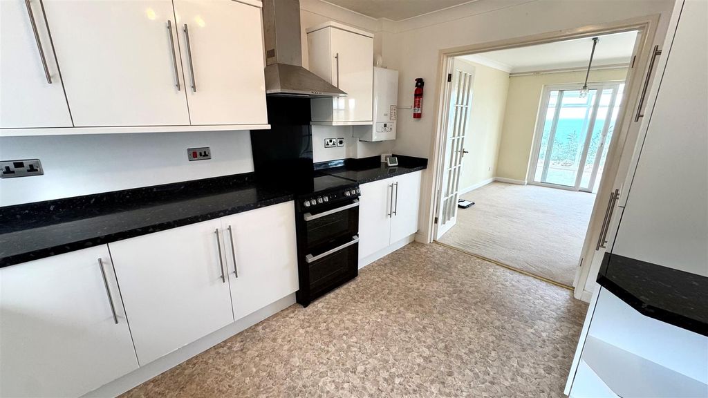 Property photo 3 of 16 14.Jpg