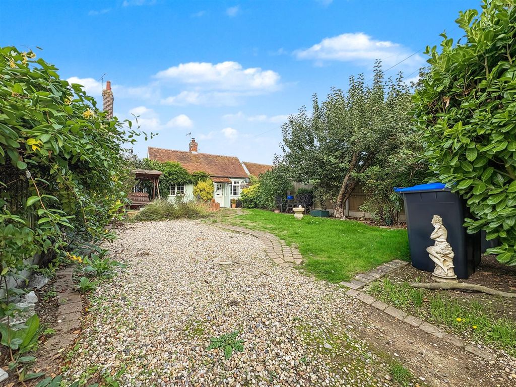 Property photo 3 of 22