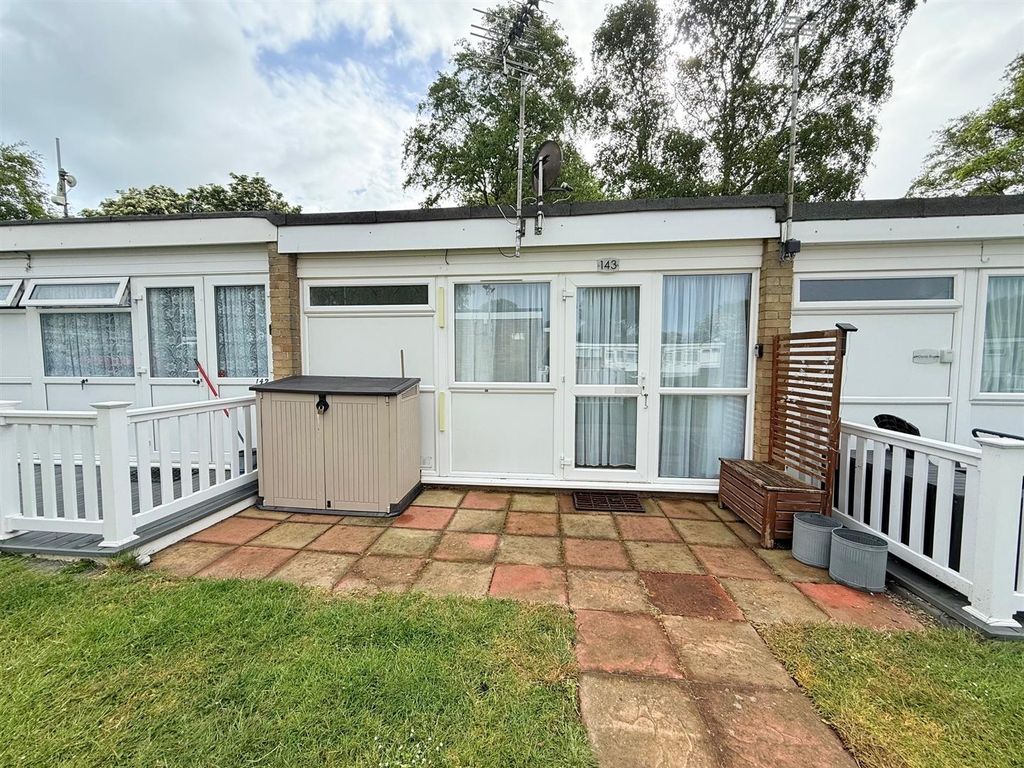 Property photo 1 of 10 Front