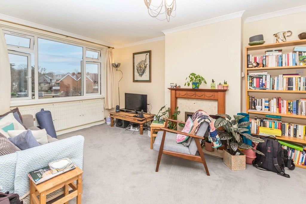 Property photo 2 of 6