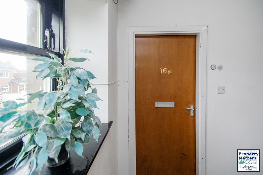 Property photo 2 of 14 Gallery