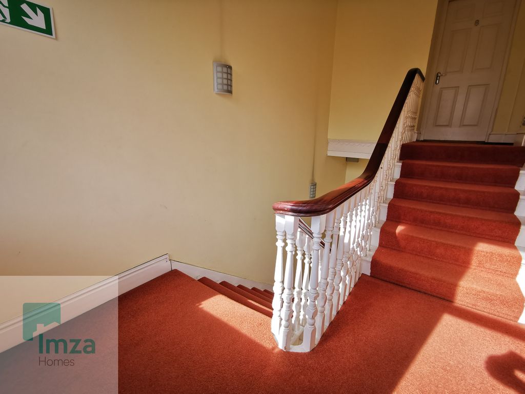 Property photo 3 of 19 Communal (2)