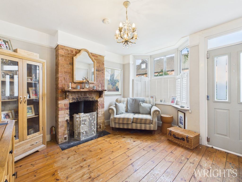 Property photo 3 of 24