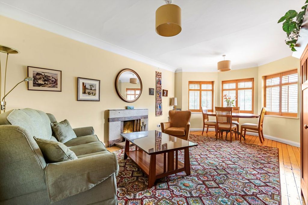 Property photo 2 of 6