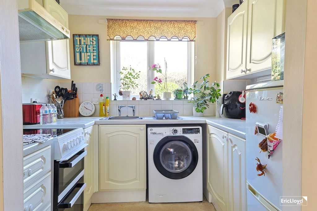 Property photo 3 of 11 Photo 5