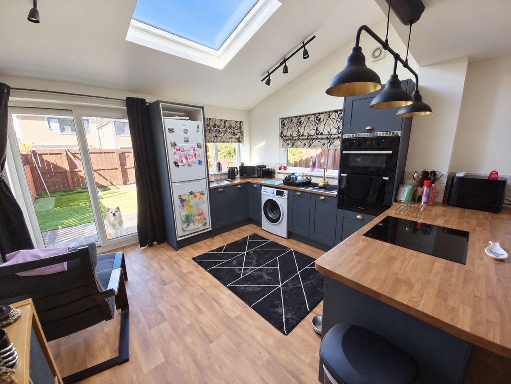 Property photo 2 of 15 Dining Kitchen