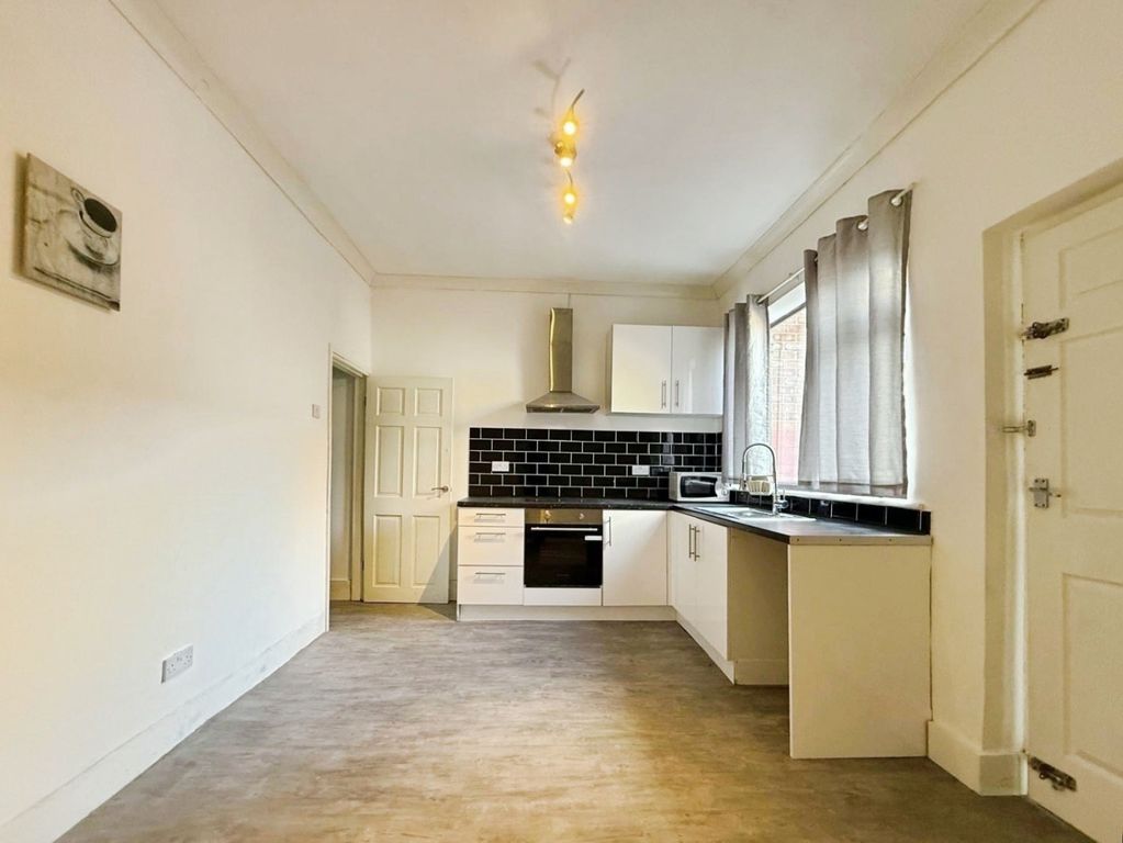 Property photo 3 of 20 Pbox-Img.Jpg