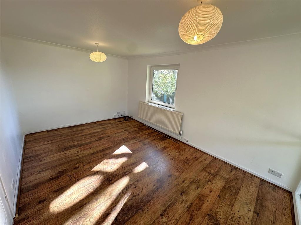 Additional image 6 of 3 bed flat for saleOrkney Walk, Corby NN17