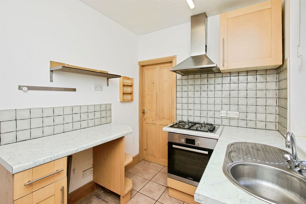 Property photo 3 of 14