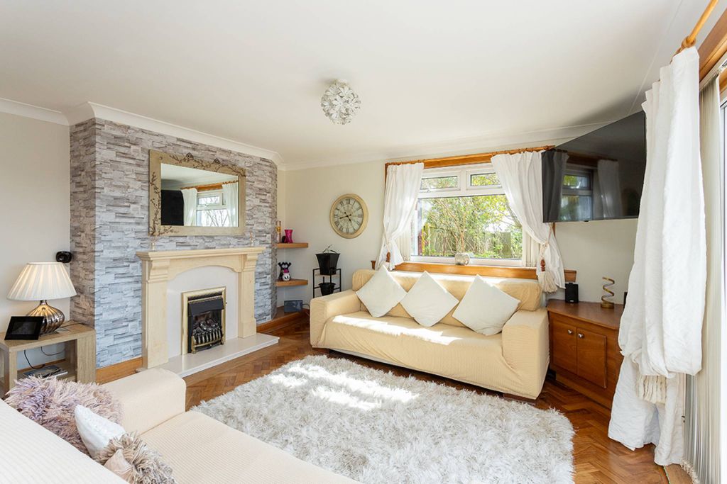 Property photo 3 of 39