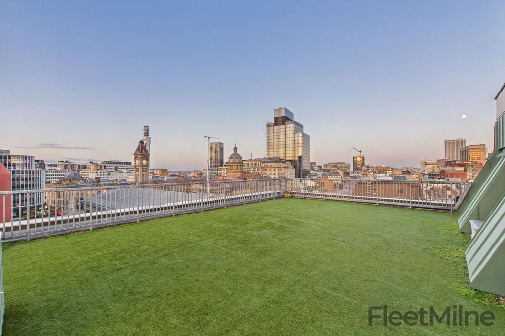 Property photo 2 of 29 Private Terrace