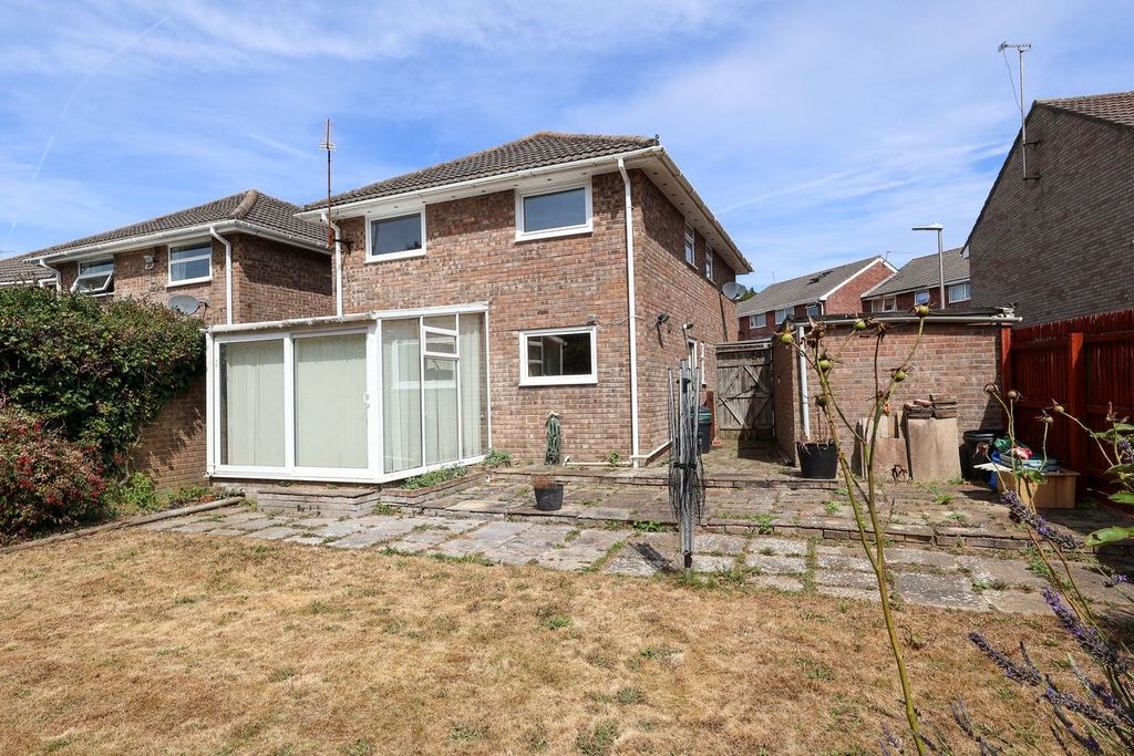 Property photo 2 of 19