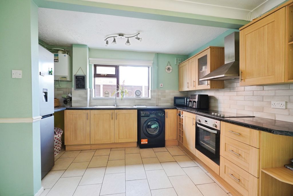 Property photo 2 of 17 Photo