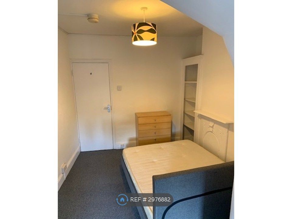 Property photo 1 of 2