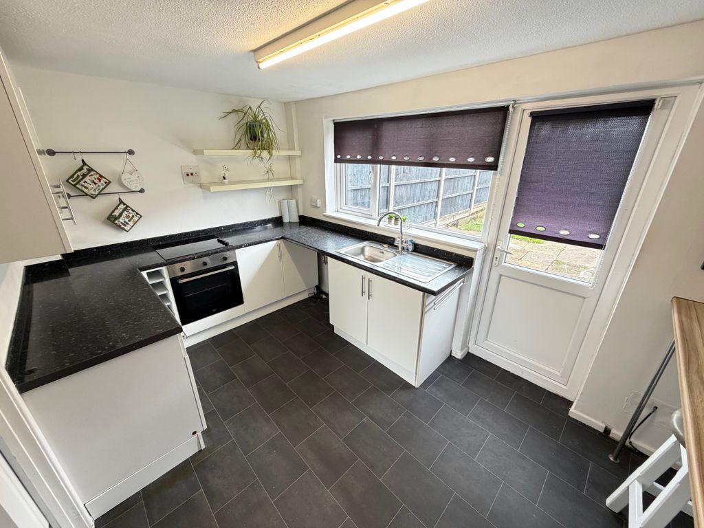 Property photo 3 of 15 Img_5002