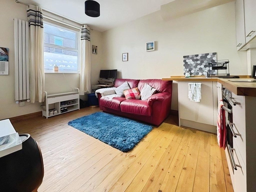 Property photo 3 of 7 7d507989-Lounge 202.Jpg