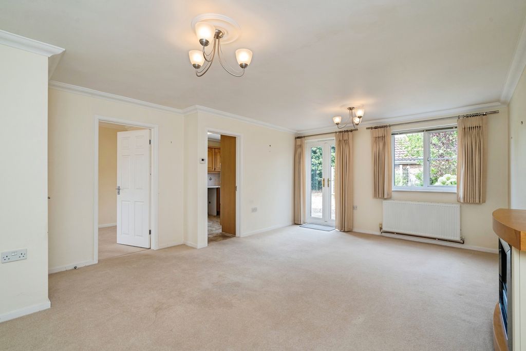 Property photo 2 of 16 Pbox-Img.Jpg