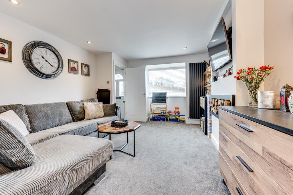 Property photo 3 of 23 62 Stratfield Way, Kettering-14.Jpg