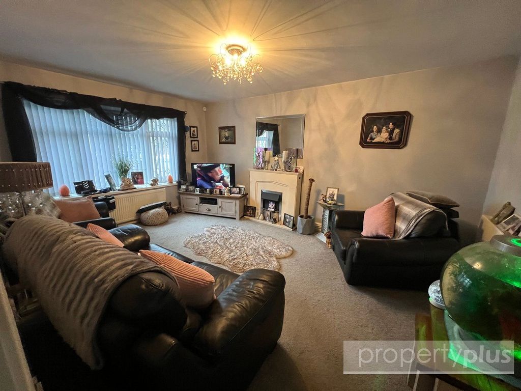 Property photo 3 of 13 Picture No. 10