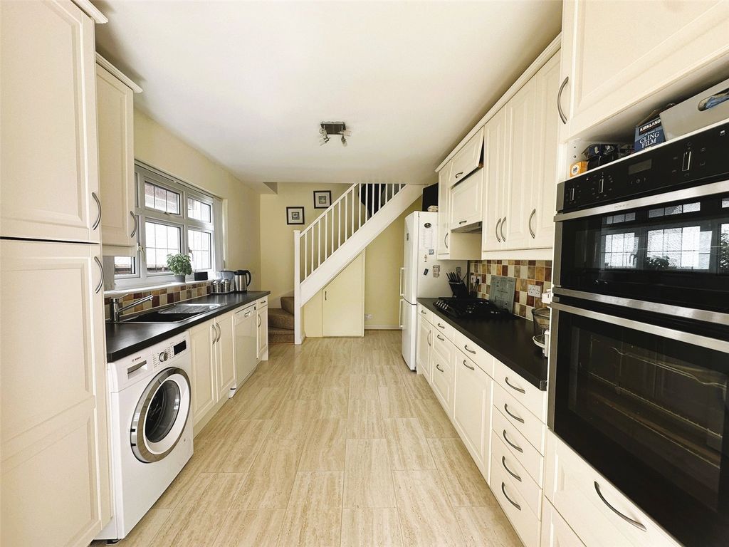 Property photo 2 of 20 Picture No. 09