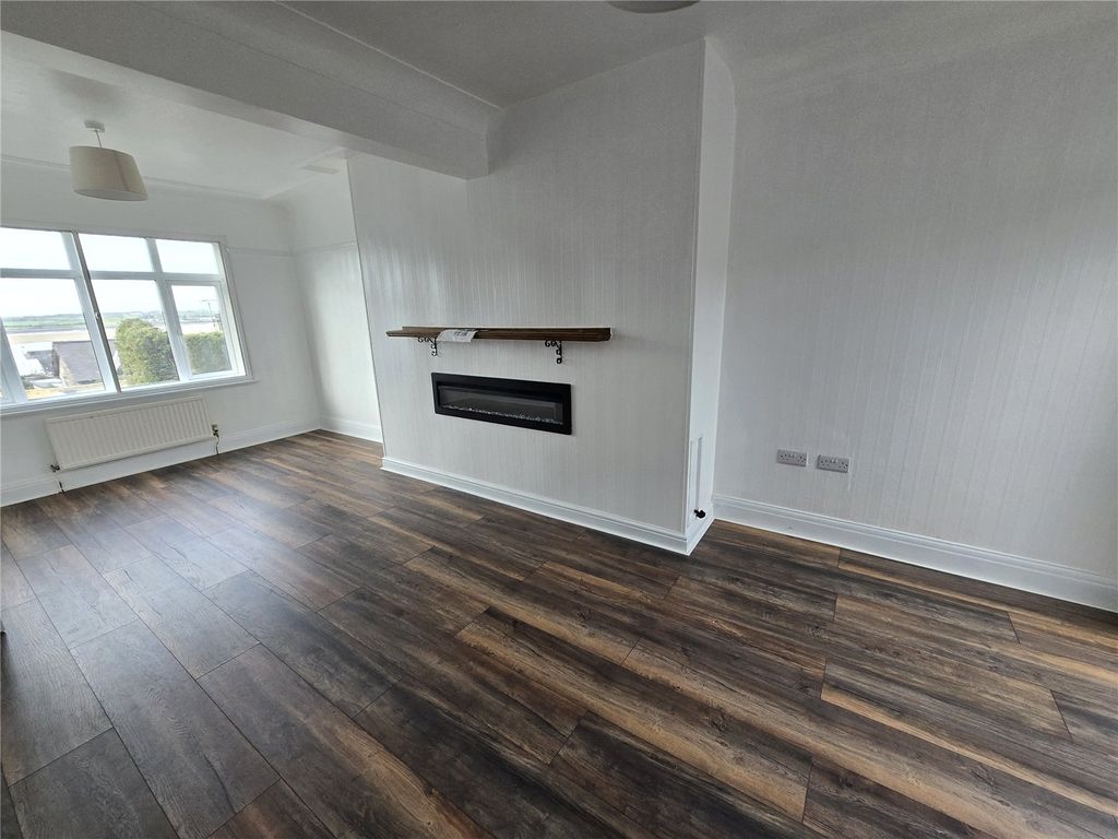 Property photo 2 of 19 Picture No. 20