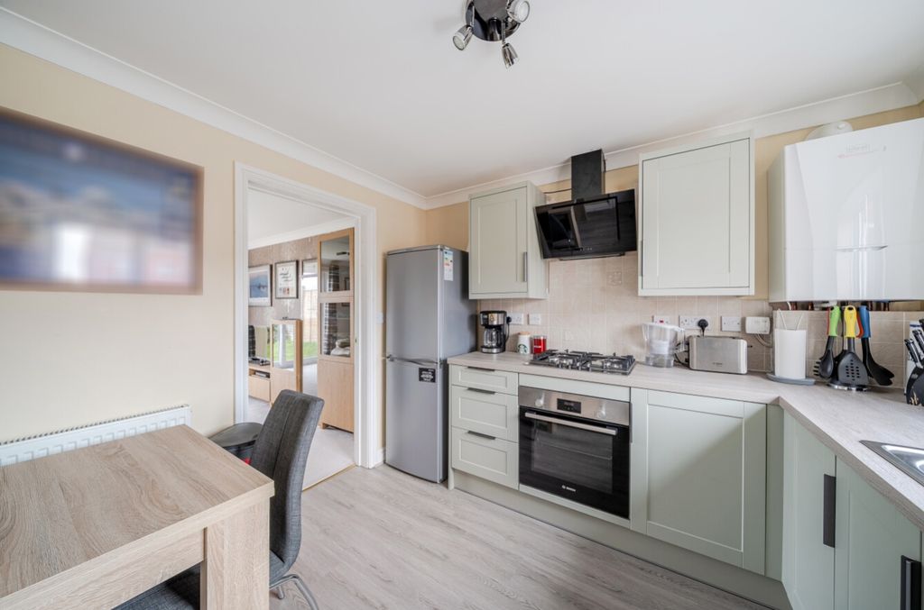 Property photo 3 of 24 1402946-20-6973B4Df47191-1