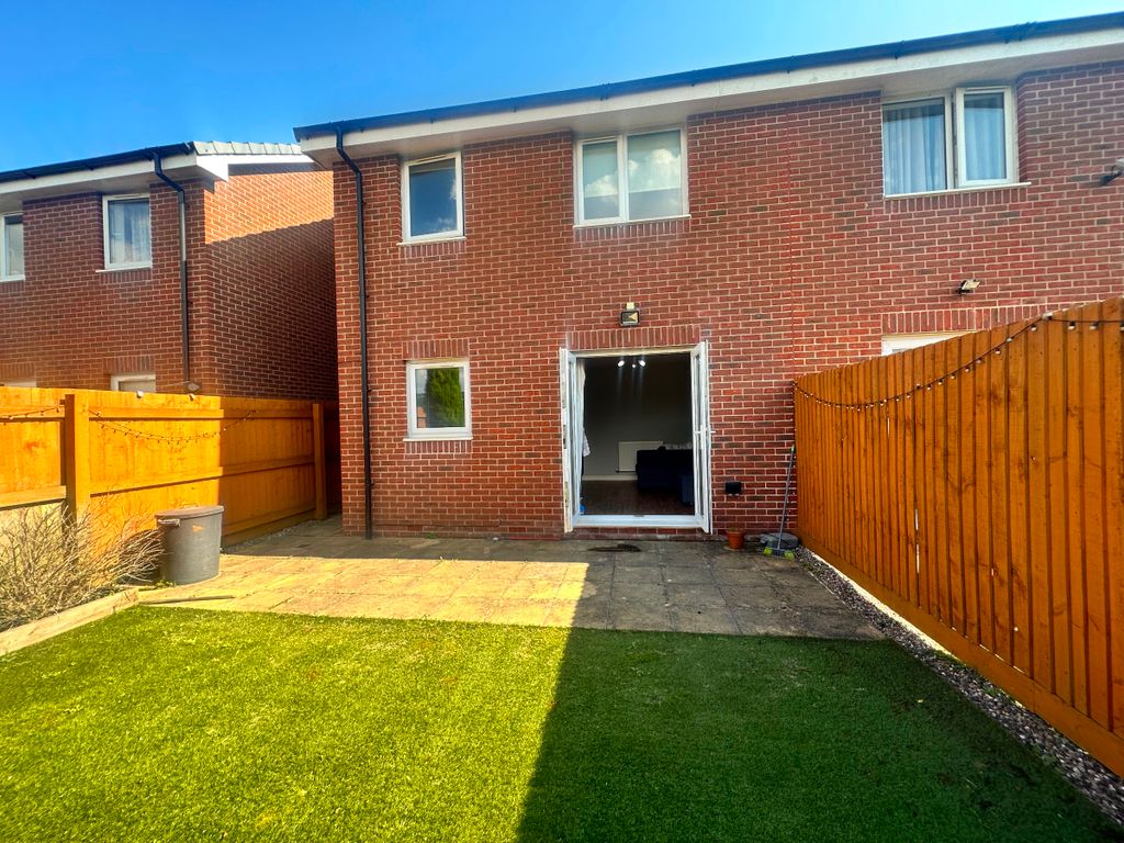 Property photo 1 of 30