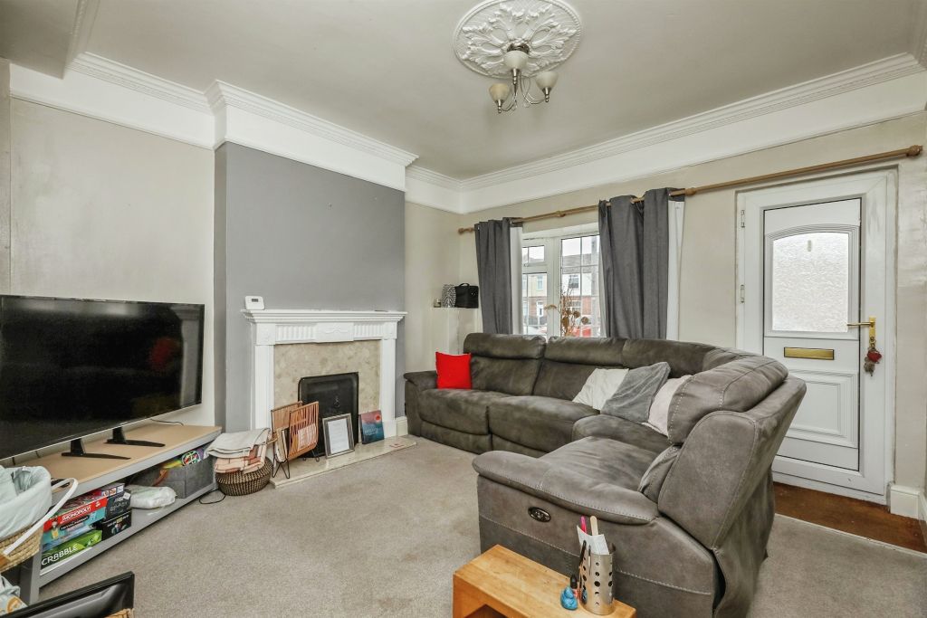 Property photo 3 of 12