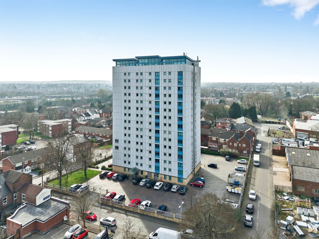 Property photo 1 of 12