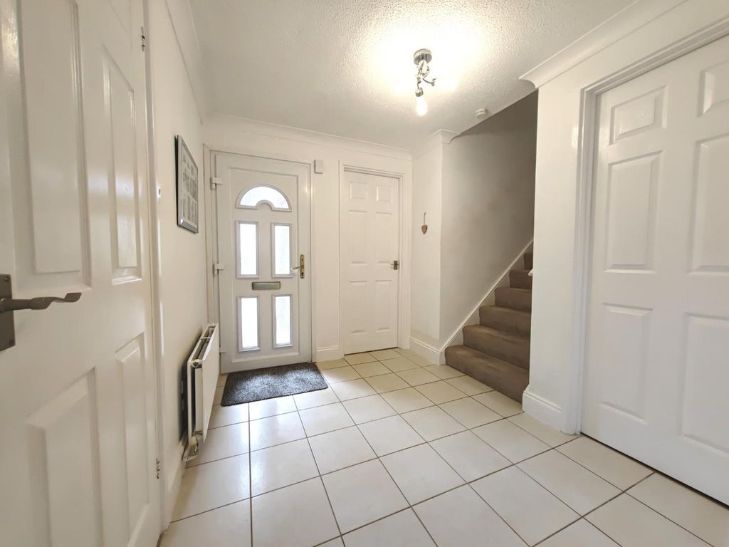 Property photo 3 of 26 1000007053.Jpg
