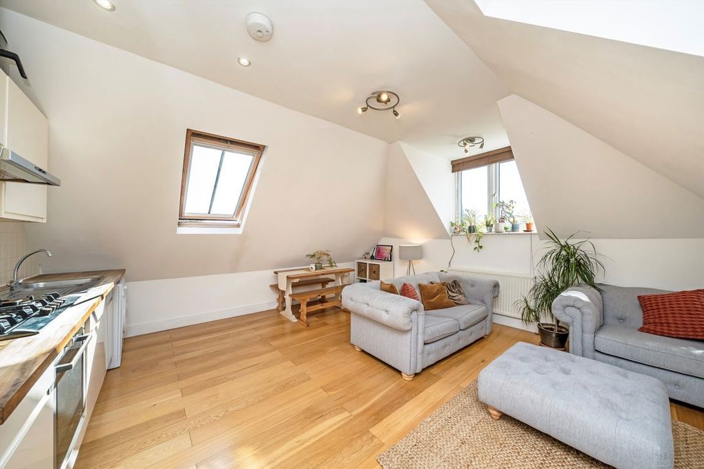 Property photo 2 of 7